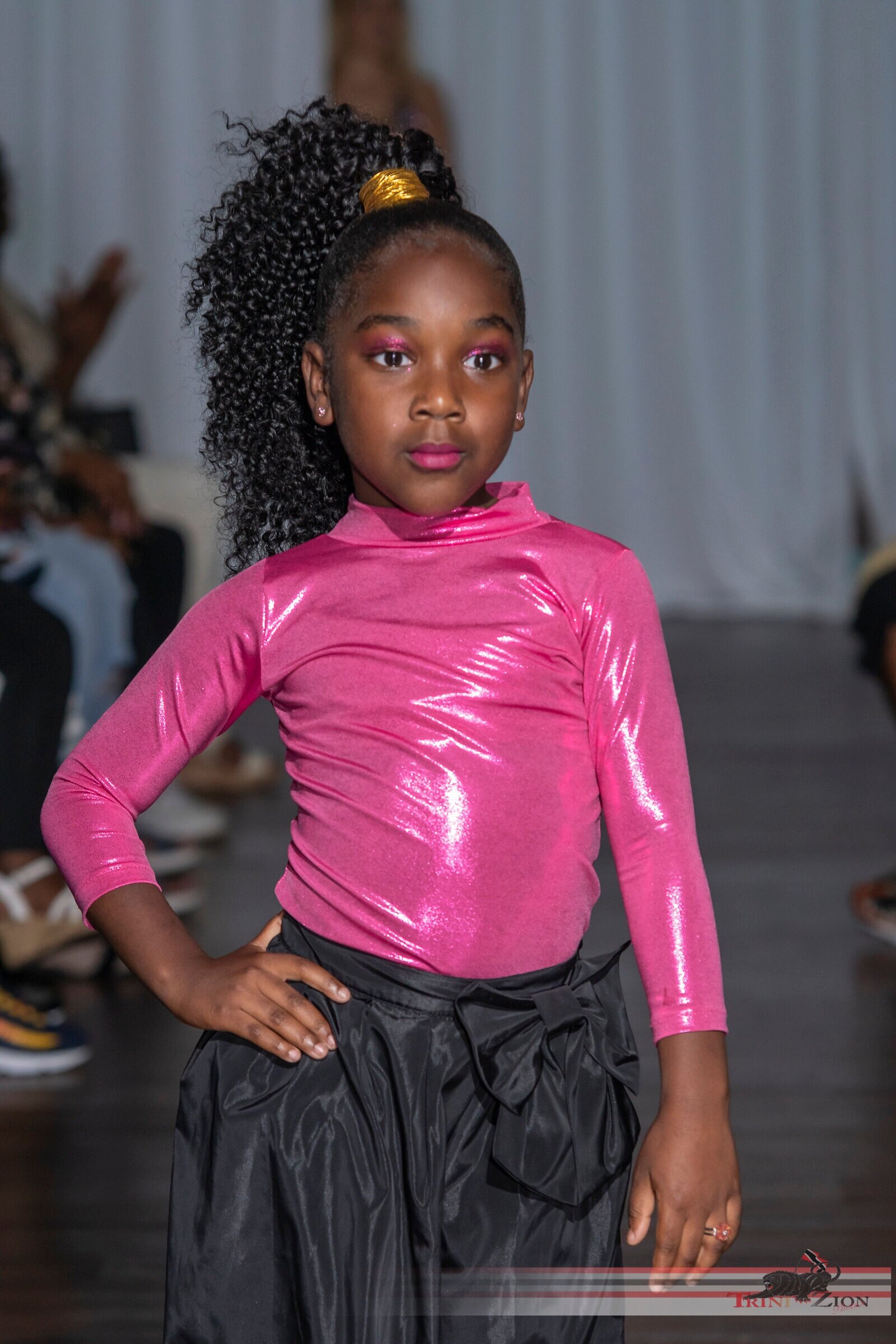 ExquisiteFashionShow2019-218.jpg