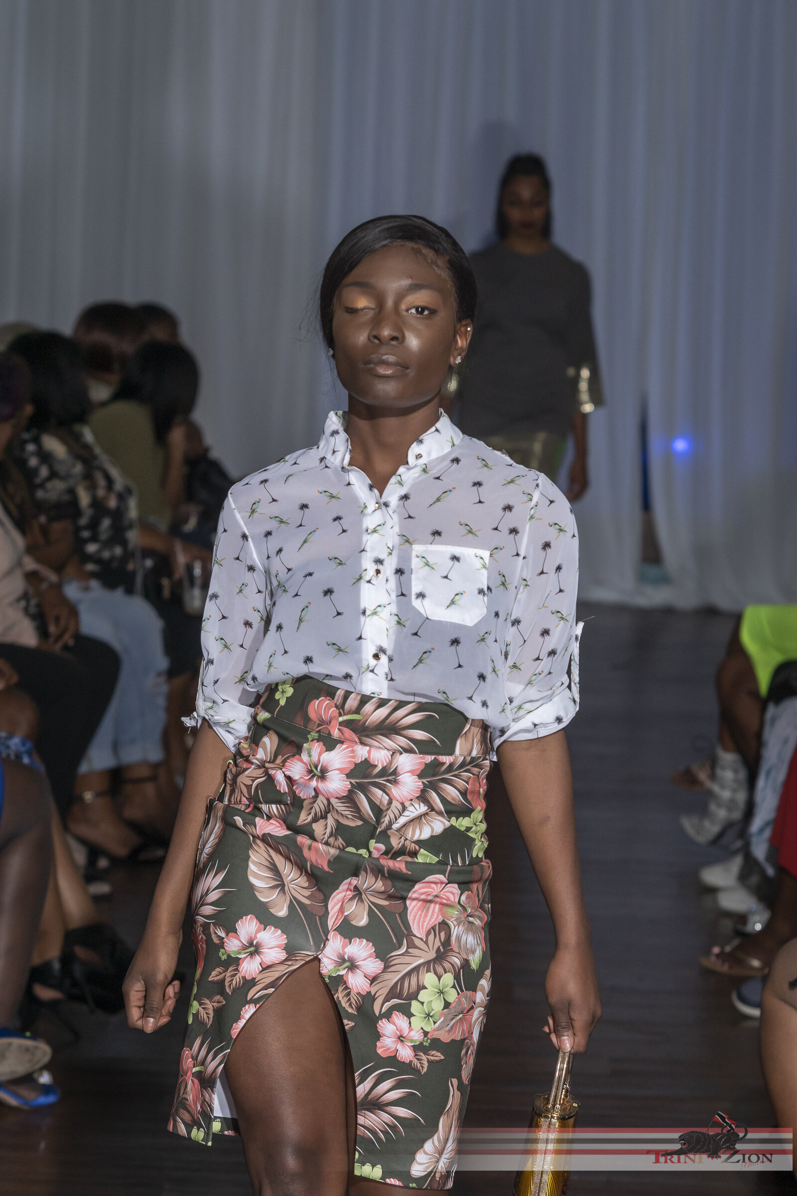 ExquisiteFashionShow2019-1372.jpg