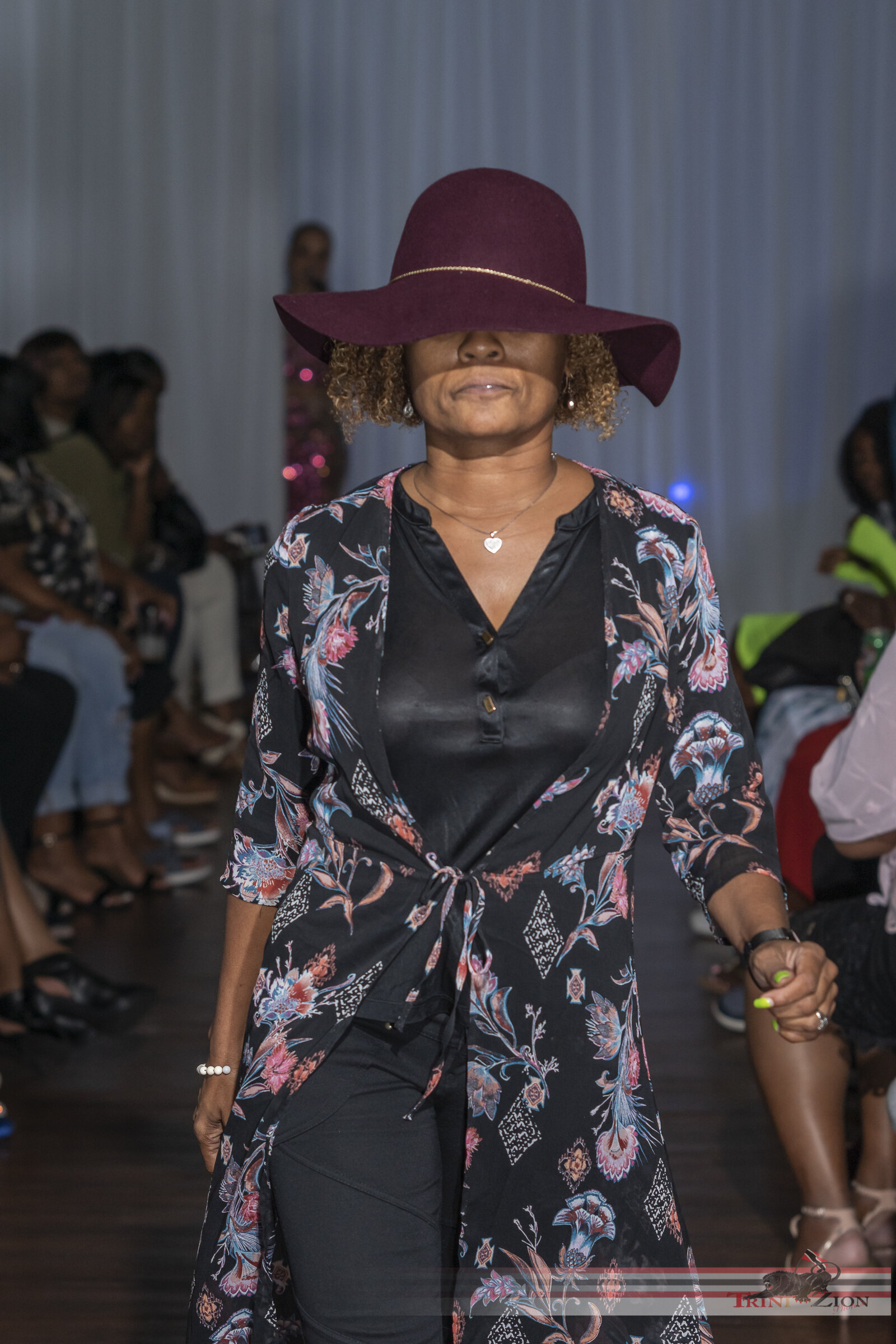 ExquisiteFashionShow2019-1385.jpg