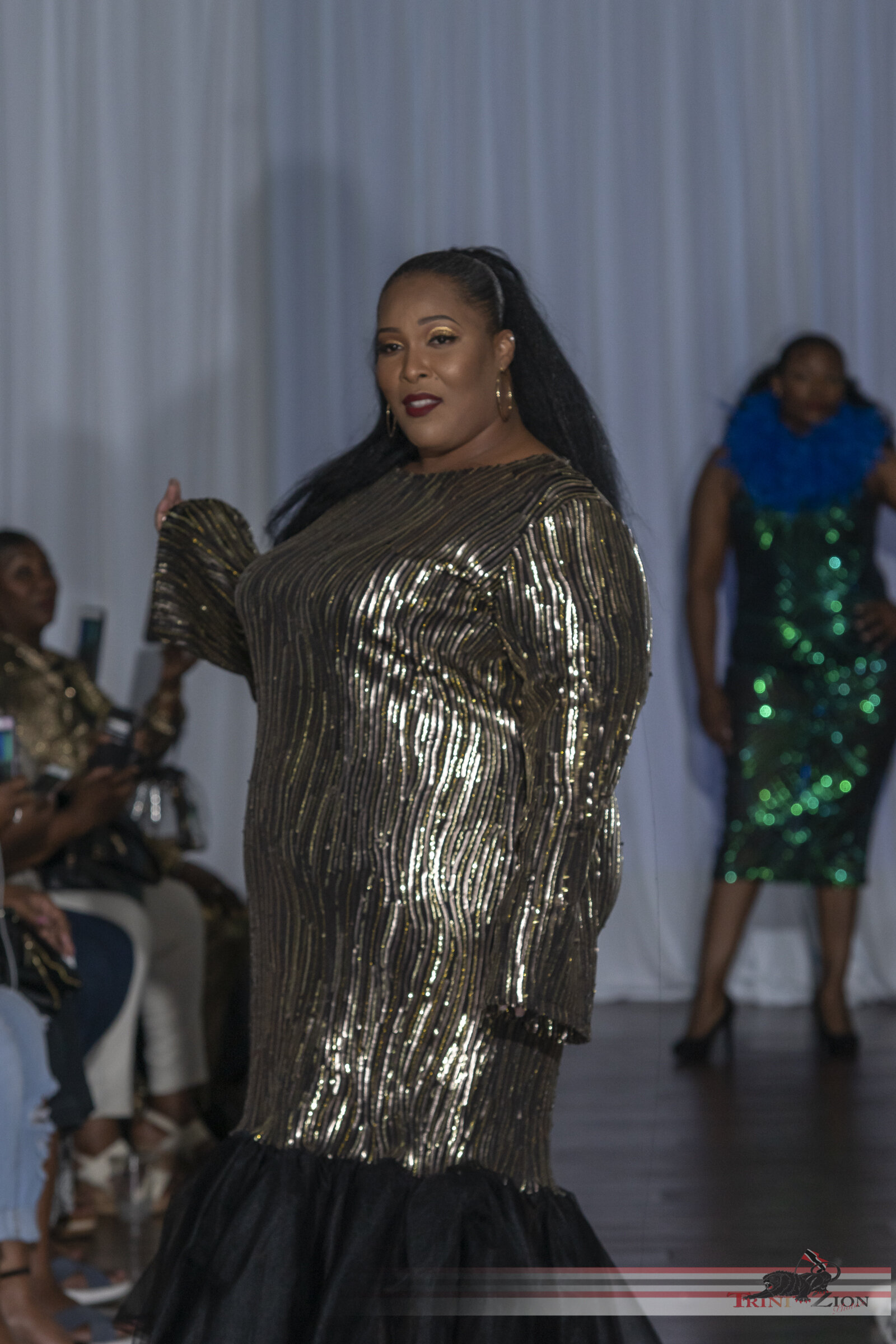 ExquisiteFashionShow2019-636.jpg