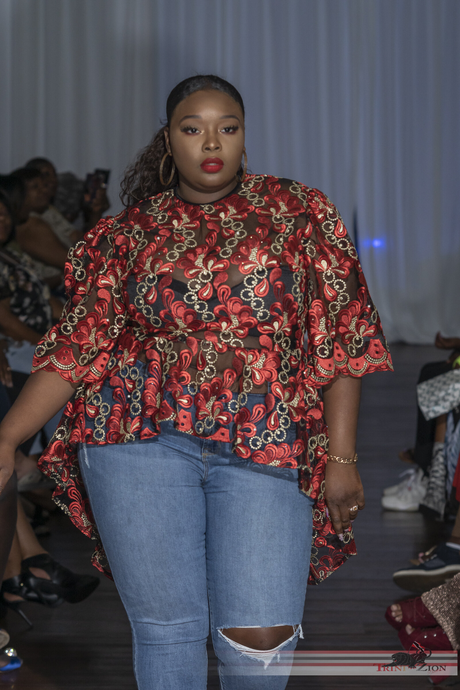 ExquisiteFashionShow2019-1709.jpg