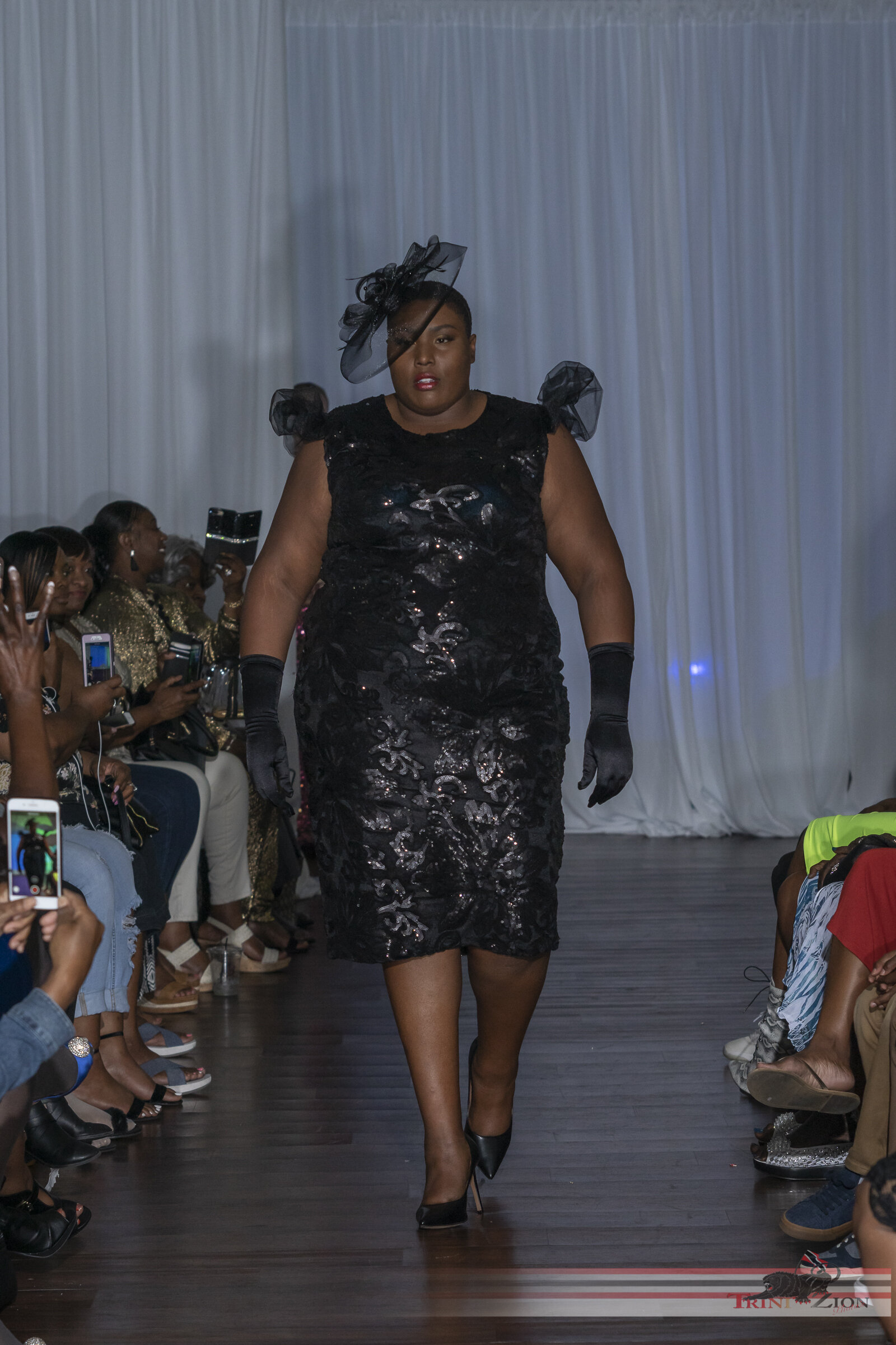 ExquisiteFashionShow2019-652.jpg