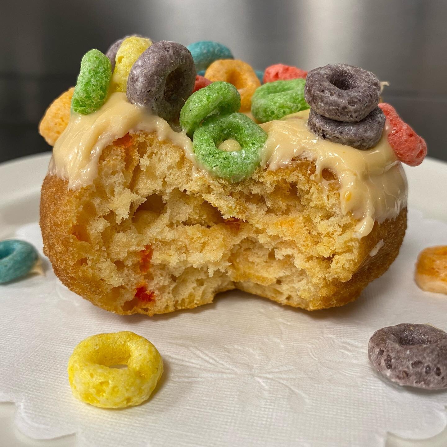 This Memorial Day weekend, X marks the spot at Nauti Donuts! Treasure awaits for the whole family, sail by before it&rsquo;s all gone!

FROOT LOOT - Orange Juice Cake Donut, Orange Icing, Froot Loops.

❌ 🏴&zwj;☠️ ⚓️ 🍩

#getnauti #nautidonuts #froot