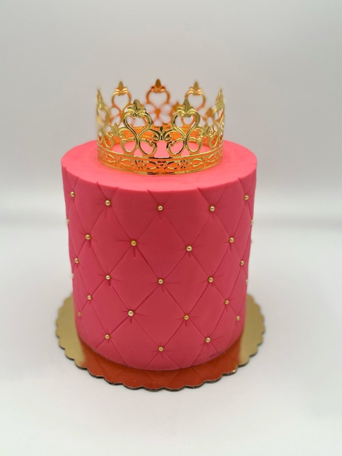 Queen Cake Design Images (Queen Birthday Cake Ideas) | Queens birthday cake,  Elegant birthday cakes, Wedding cake red