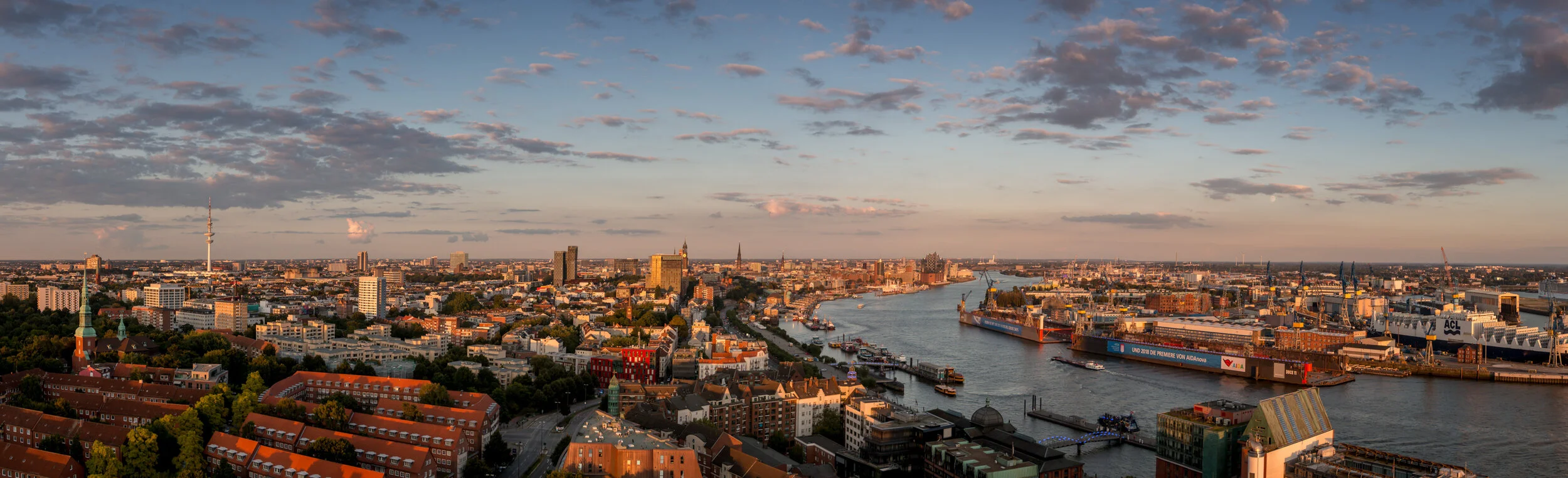 Hamburg City Panorama (sunset)