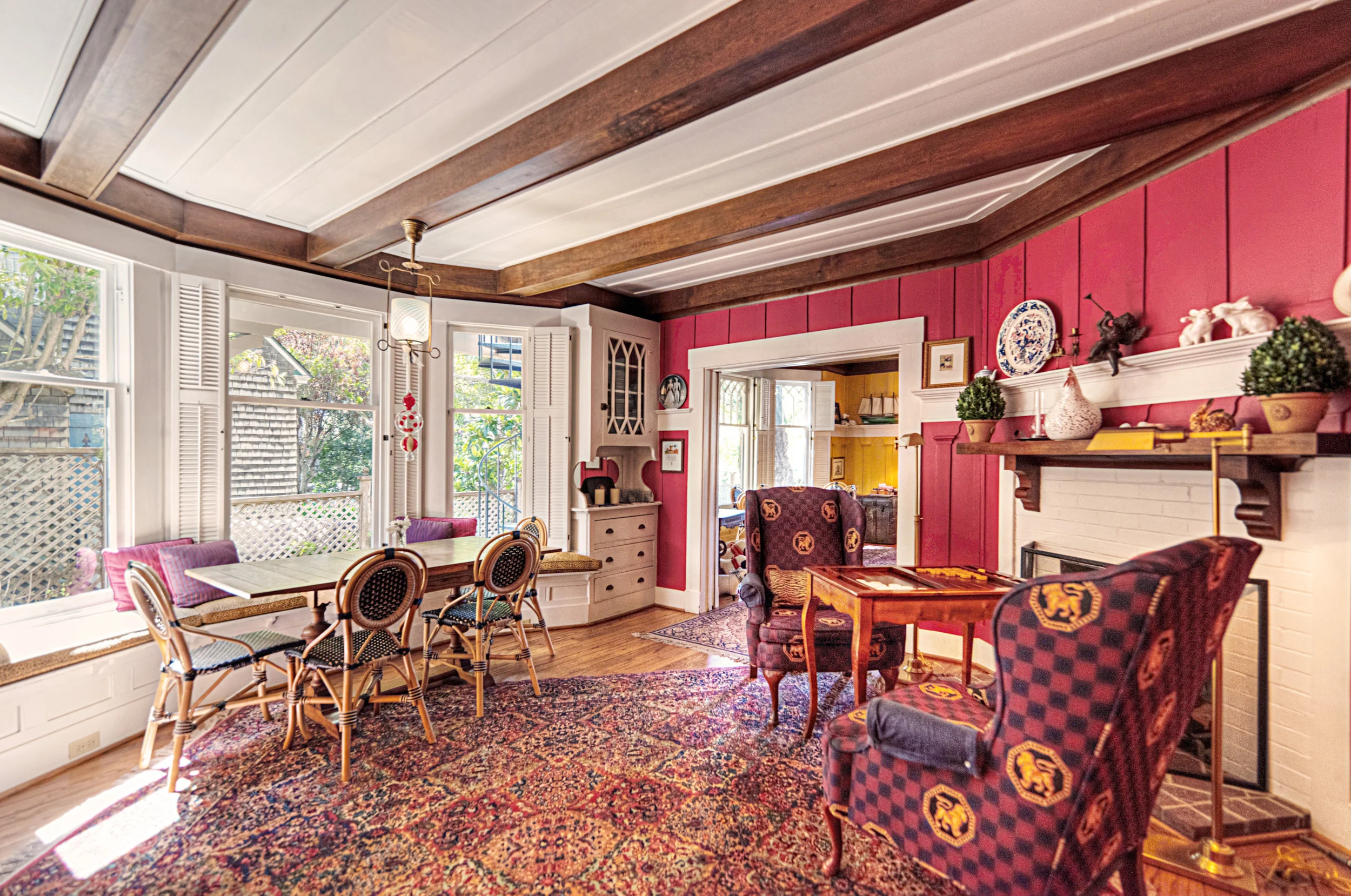 Breakfast Room/Parlor