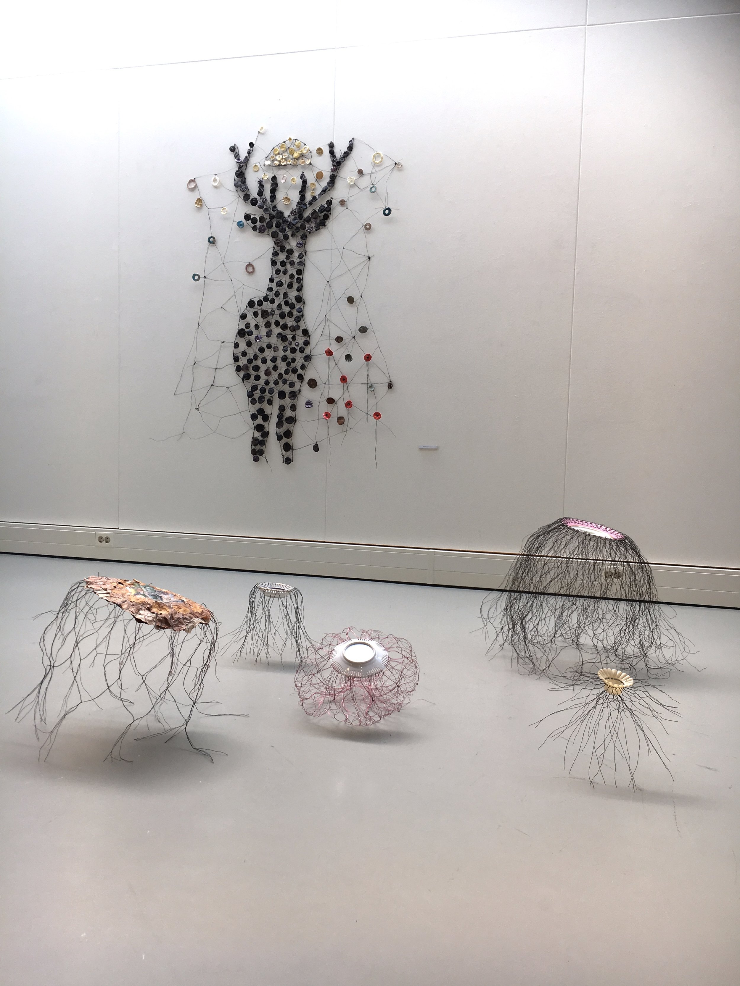  Materials: wire, keramiks  