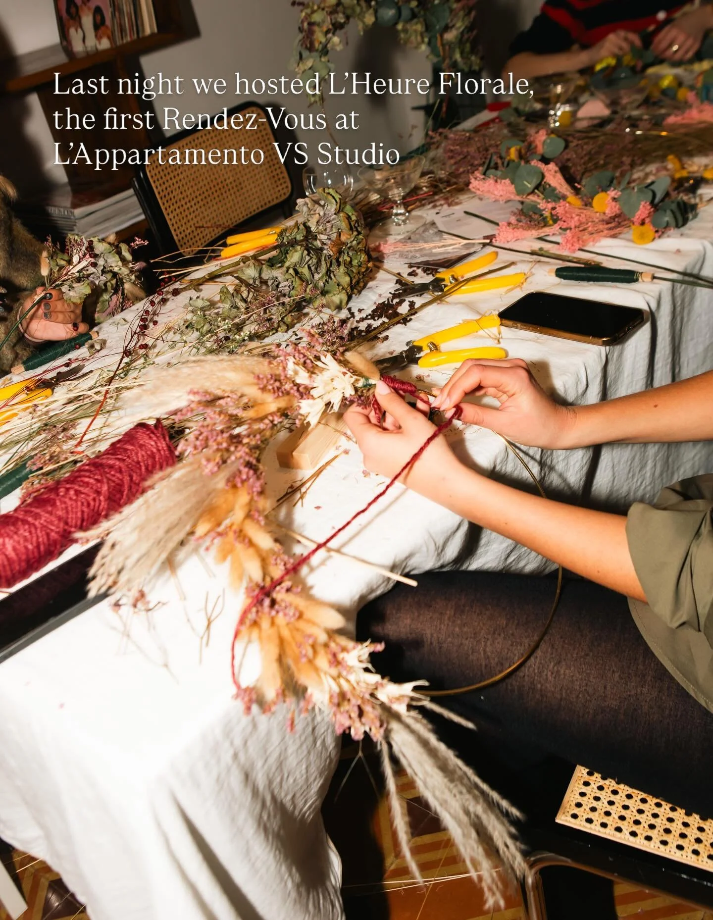 L&rsquo;Heure Florale - An intimate ritual of scent and adornment.
The first Rendez-Vous at L&rsquo;Appartamento @vsstudioagency 

Thank you to our partners @fiurimilano @aesop @sfoorno 
for creating with us an intimate gathering where creativity, be