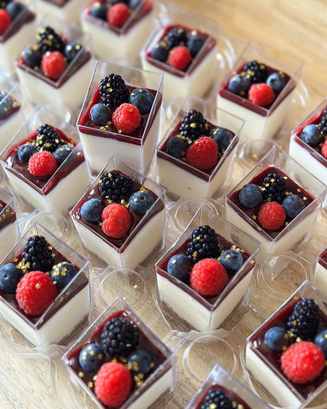 Happy 4th of July! Just gonna leave these mixed berry cheesecake shooters here for some razzle dazzle in your timeline. Because how cute are those edible gold leaf stars? Also, it&rsquo;s red, white, and blue&hellip; quite fitting and patriotic for t