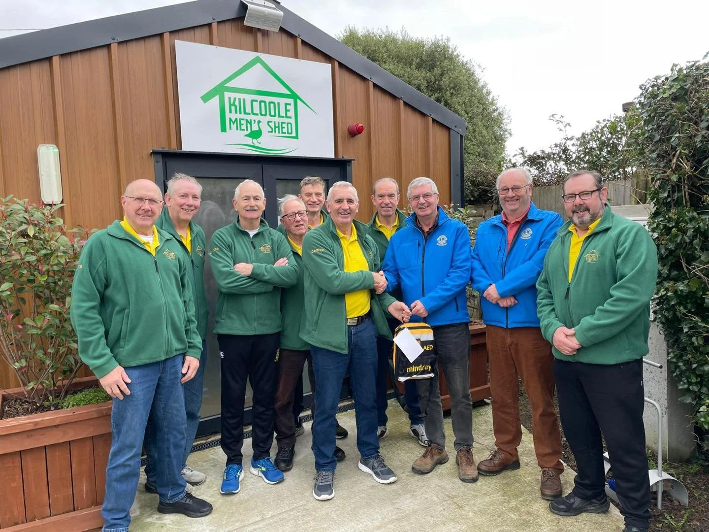 Today, Sugarloaf Lions Club was delighted to present a defibrillator to the Men&rsquo;s Shed in Kilcoole.

Having an on-site defibrillator brings reassurance and an added layer of safety for all members, especially as many are of a certain age. We ar