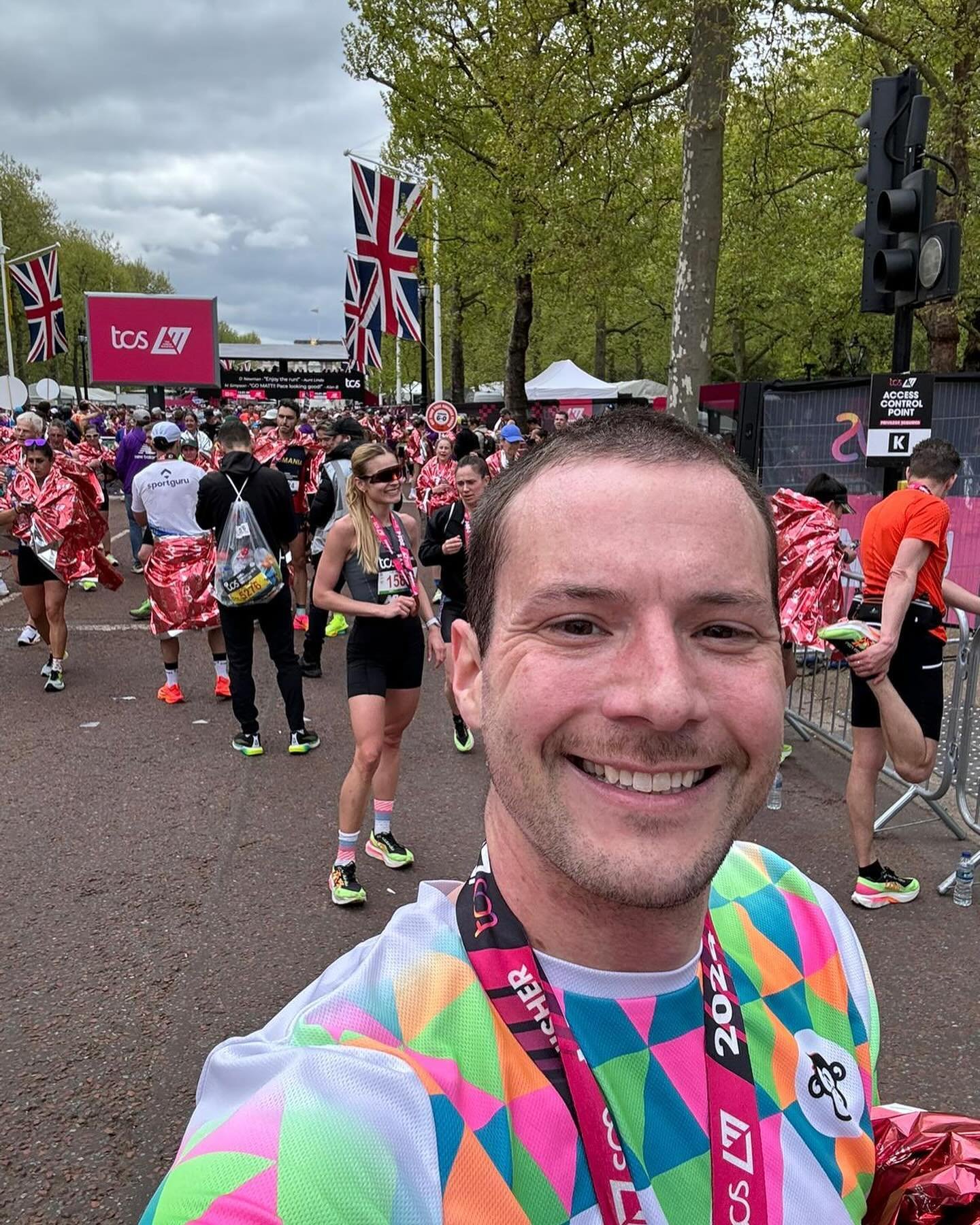 Very exciting tracking Tom Nias today @londonmarathon 
Perfect execution⏱️3 hrs 09.43 finish, plan was 3hrs 10 🤩 so couldn&rsquo;t really be closer. 
A tough challenge to land it perfectly having only started working together in January. 
Dedicated 