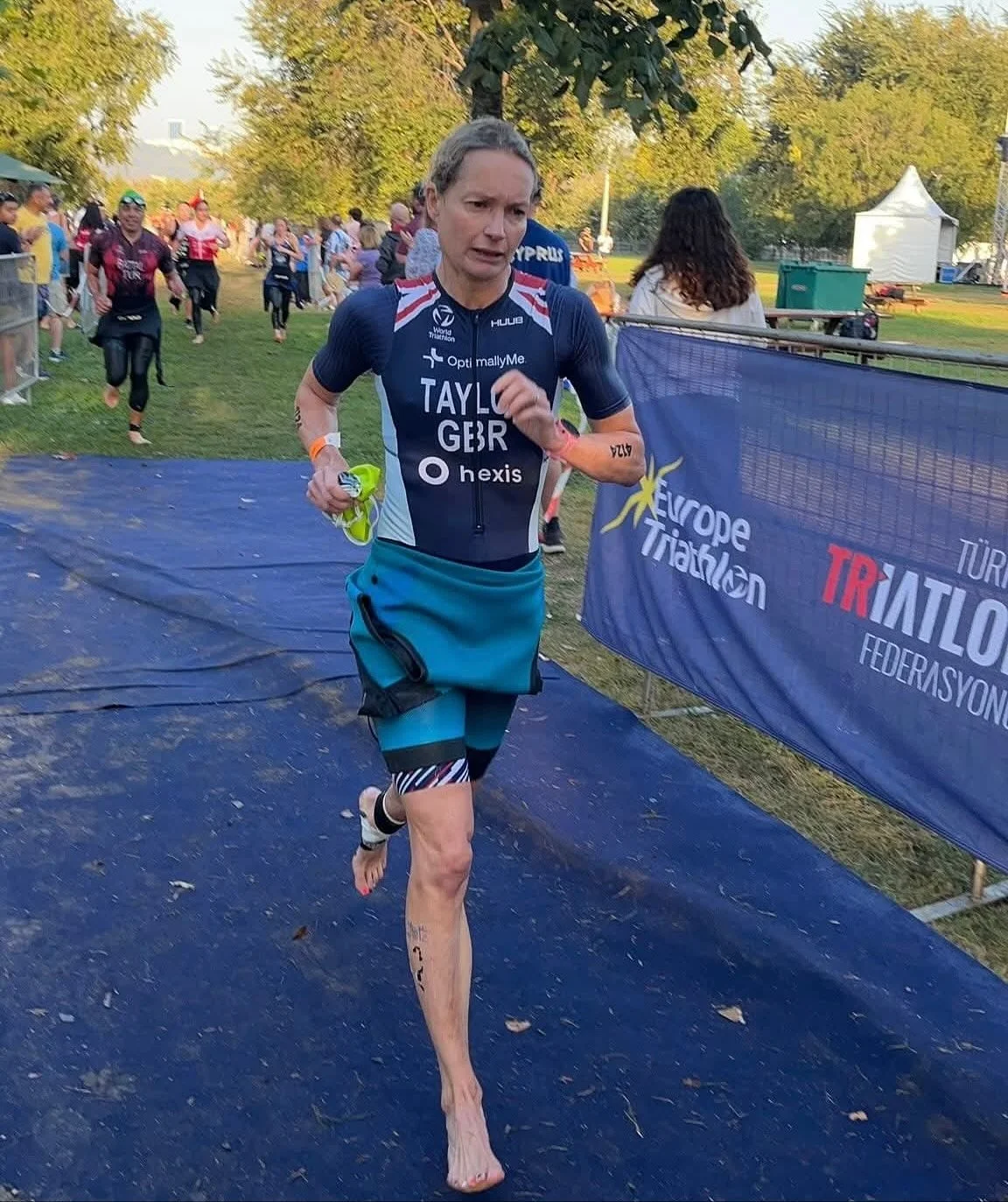 @nicola.pigott.77 working hard into T1 en route to claiming silver 🥈behind a rapid Swiss Miss at the 44-49 yrs age group #europeantriathlonchampionships in Istanbul. 

You might spot the ankle strapping which kept Nicola guessing in the final build 