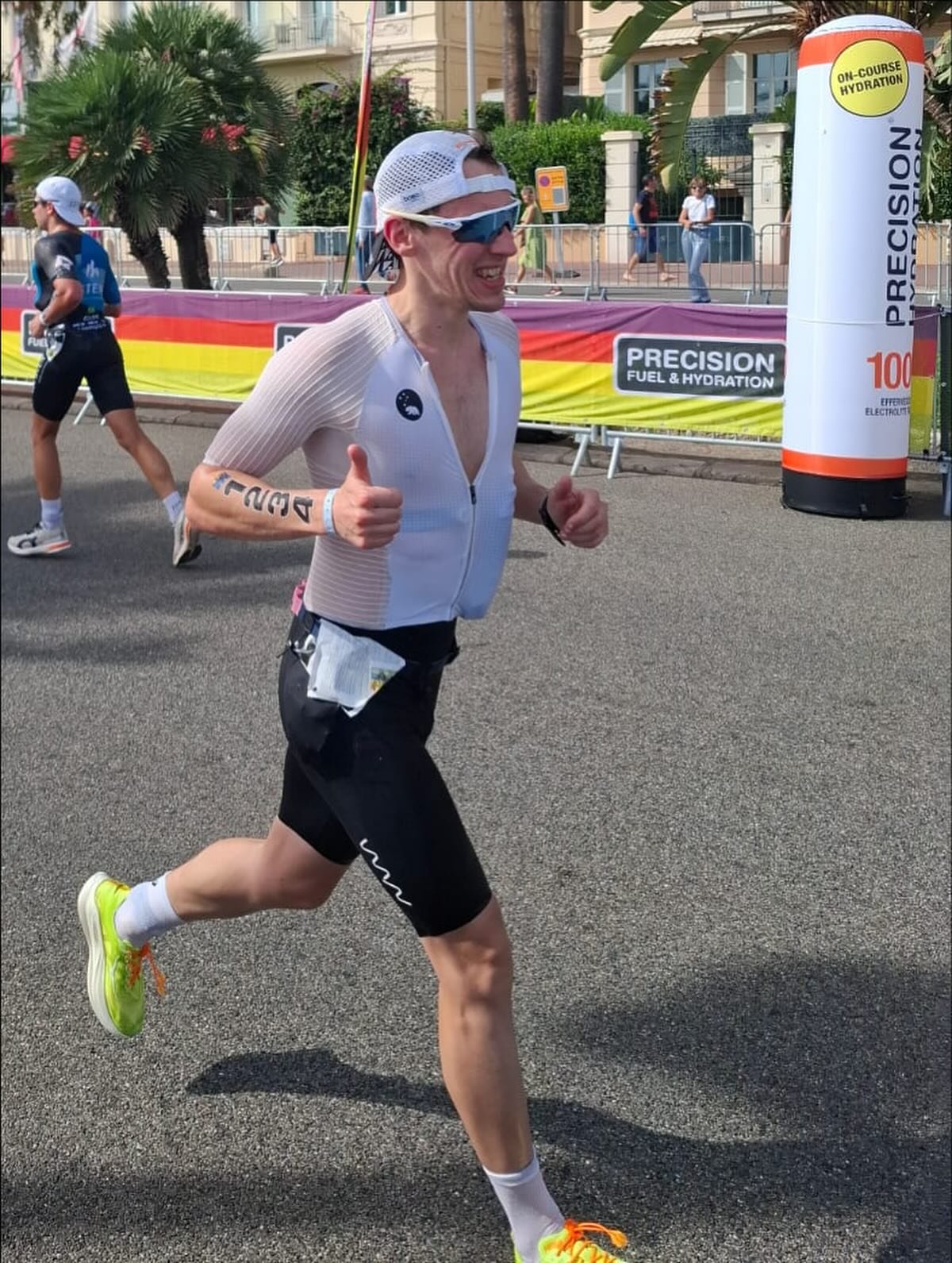 Sharing the same tarmac as the Norwegian head to head on the Promenade des Anglais @2025ironmanworldchampionship here is @angus8685 nailing his race plan to perfection.

M 30-34
Swim 🏊&zwj;♂️ 1 hr 01
Bike 🚵&zwj;♂️ 5 hr 26
Run 🏃&zwj;♂️ 3 hr 10
🏁  