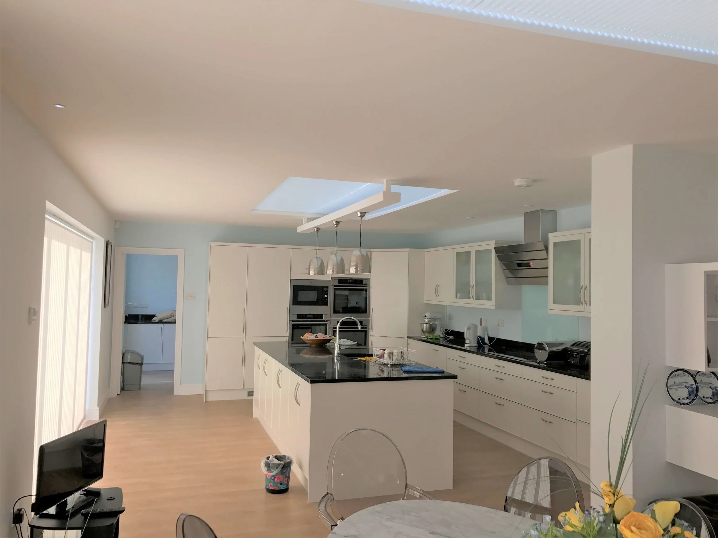 2 Roedean Kitchen.JPG
