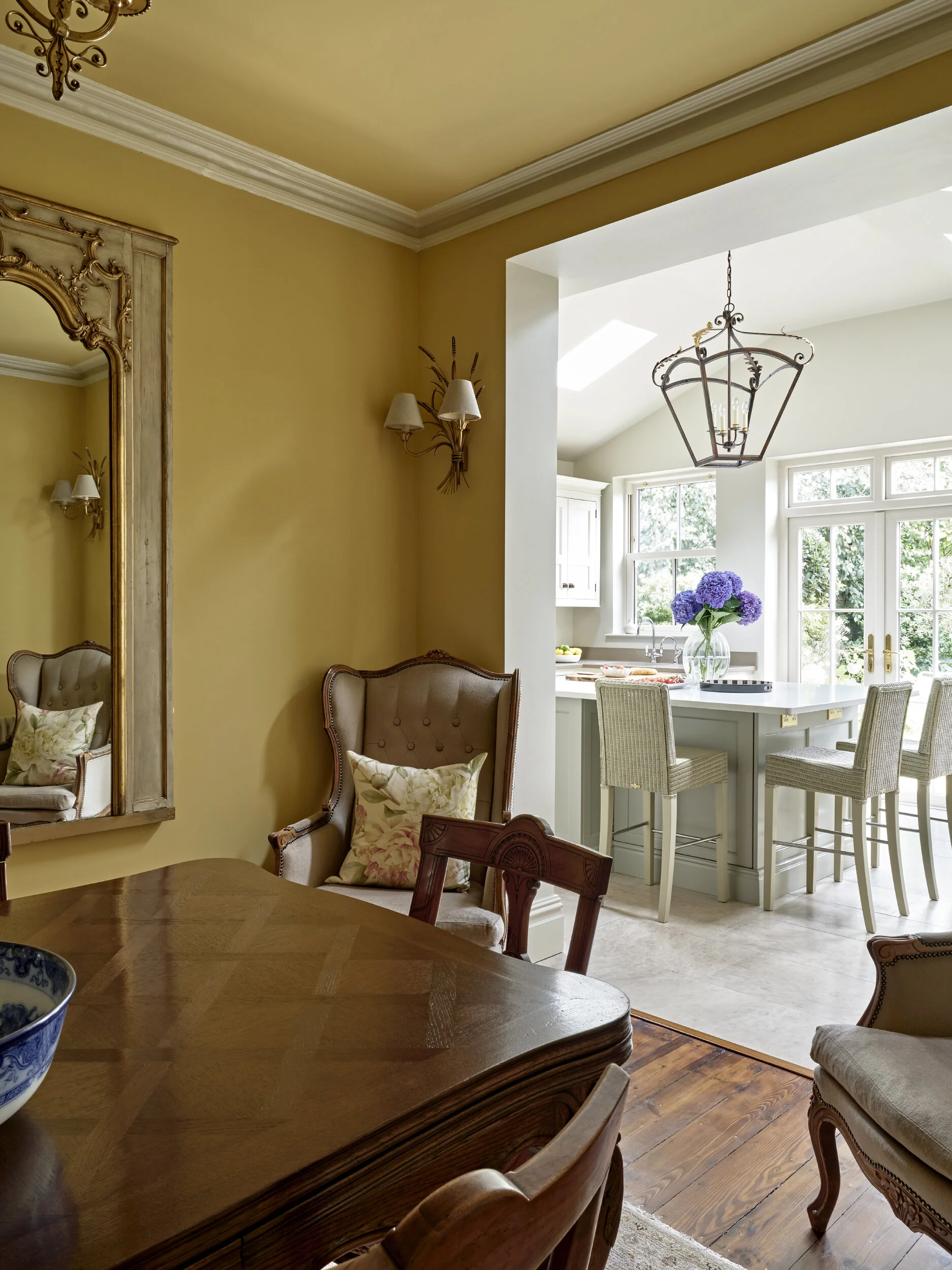 Second-hand September