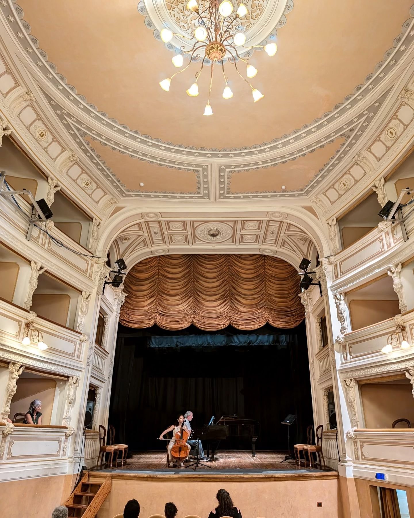 Concert/Post-Concert 🍹

My first trip to Italy, and thrilled to spend it teaching at @summermusicintuscany. First faculty concert in this gorgeous little gem of a teatro 😍