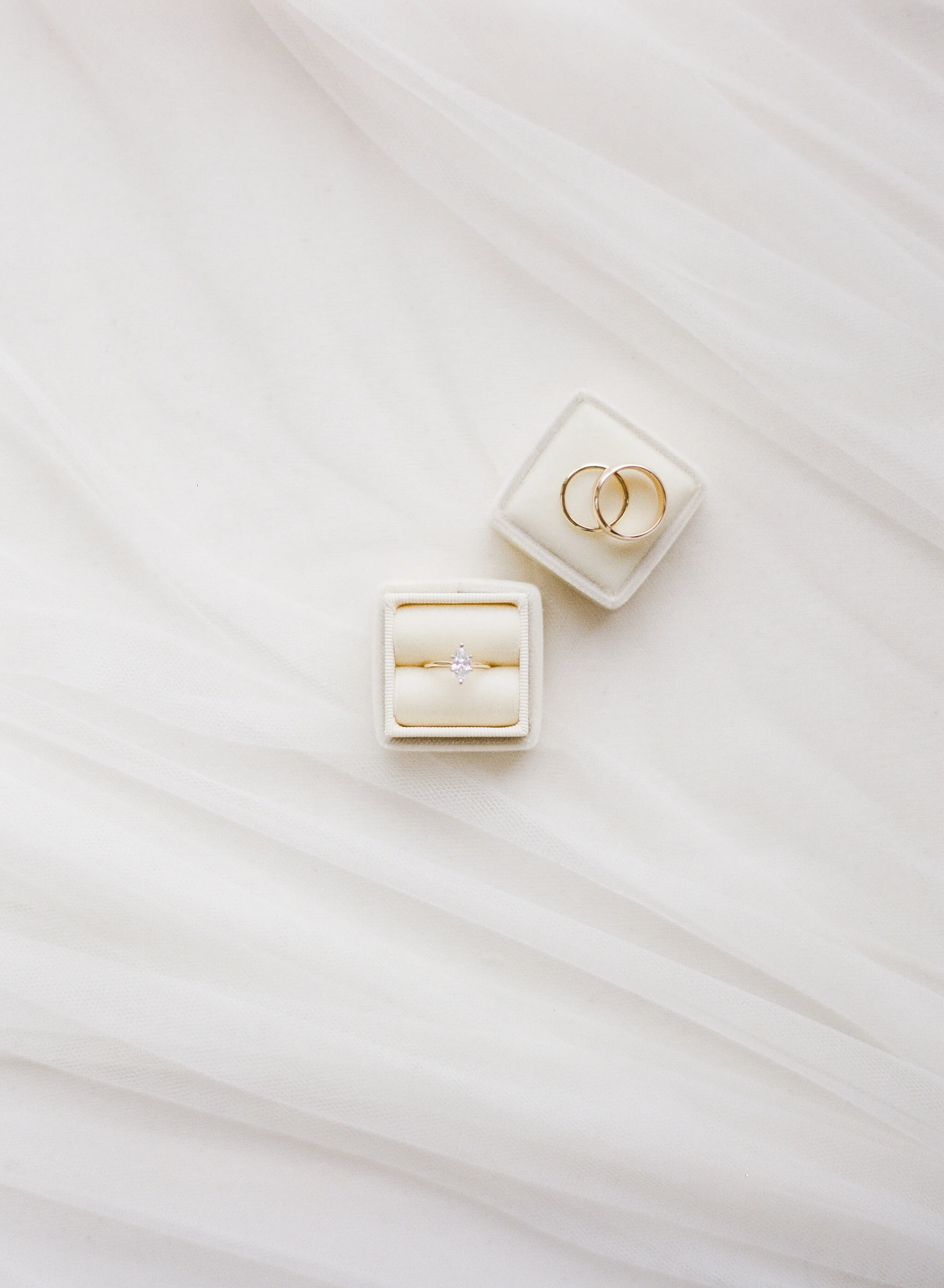 MEGANLAURAPHOTOGRAPHY-1015.jpg