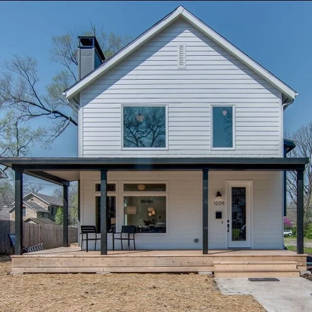 It&rsquo;s here!! New construction. One of the best homes in Lawrence, and best I&rsquo;ve ever seen! This modern farmhouse by @hoke_ley is now for sale! Call, text or dm me for the details. 
#modernfarmhouse #farmhousestyle #lawrence #lawrenceks #ka