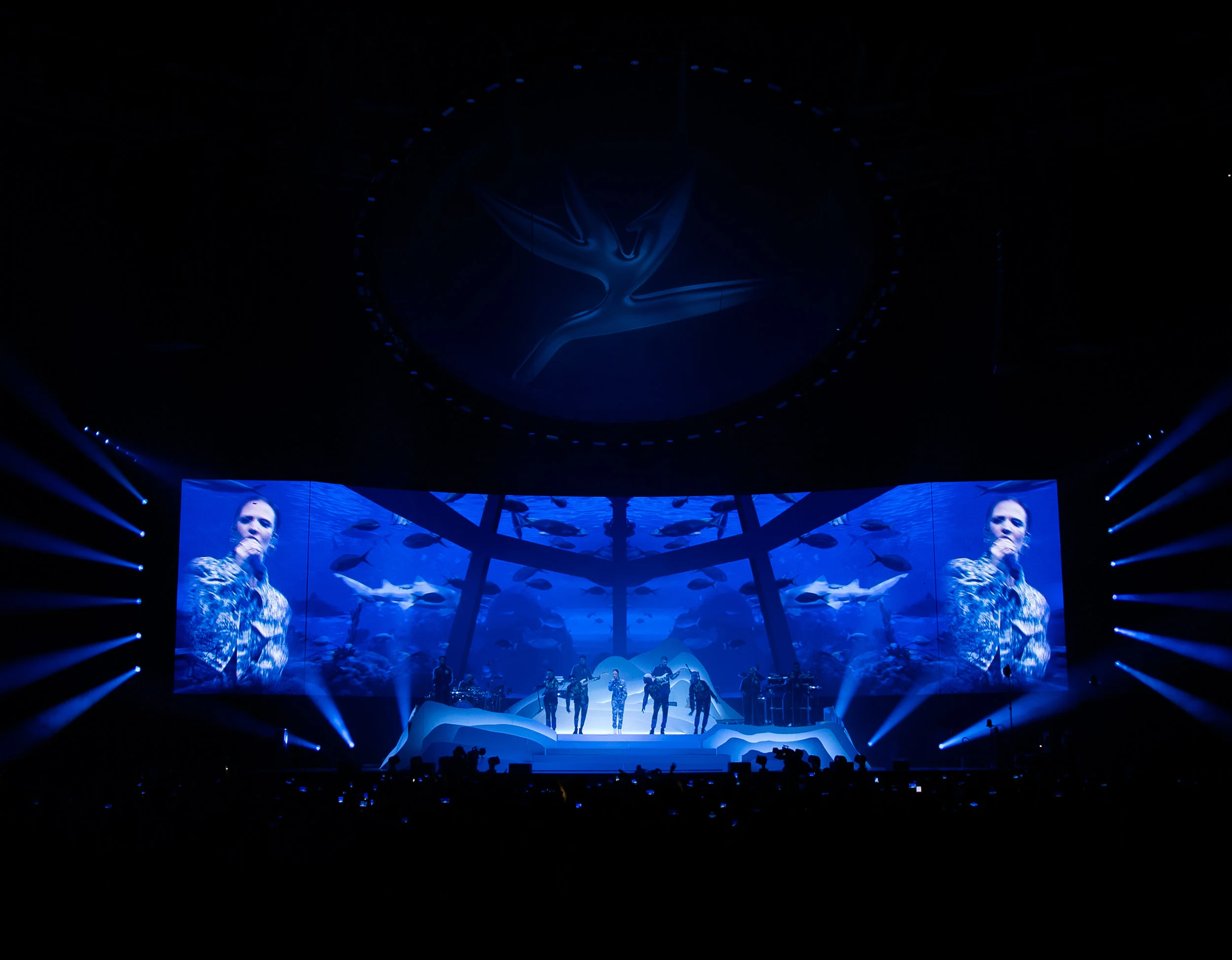 fray-studio-video-design-video-live-music-adam-young-jess-glynne-always-in-between-03.jpg