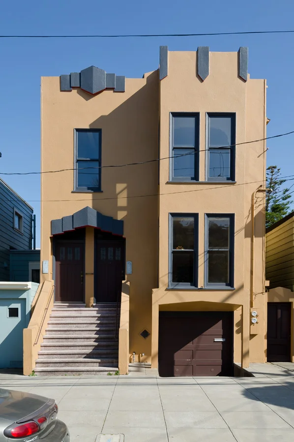 1369-1371Sanchez-Ext1.jpg