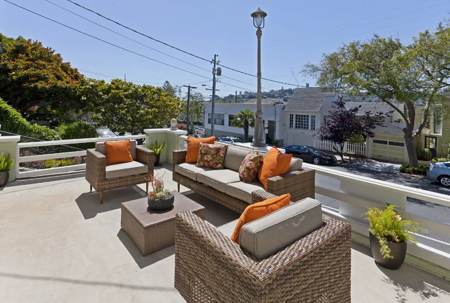 4070_17th-Patio2.jpg