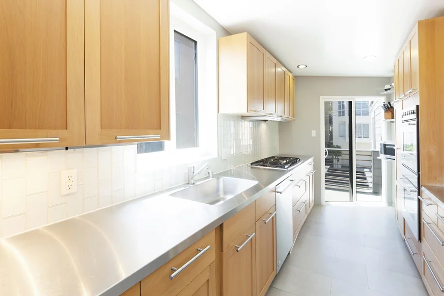 675GrandView-Kitch2.jpg
