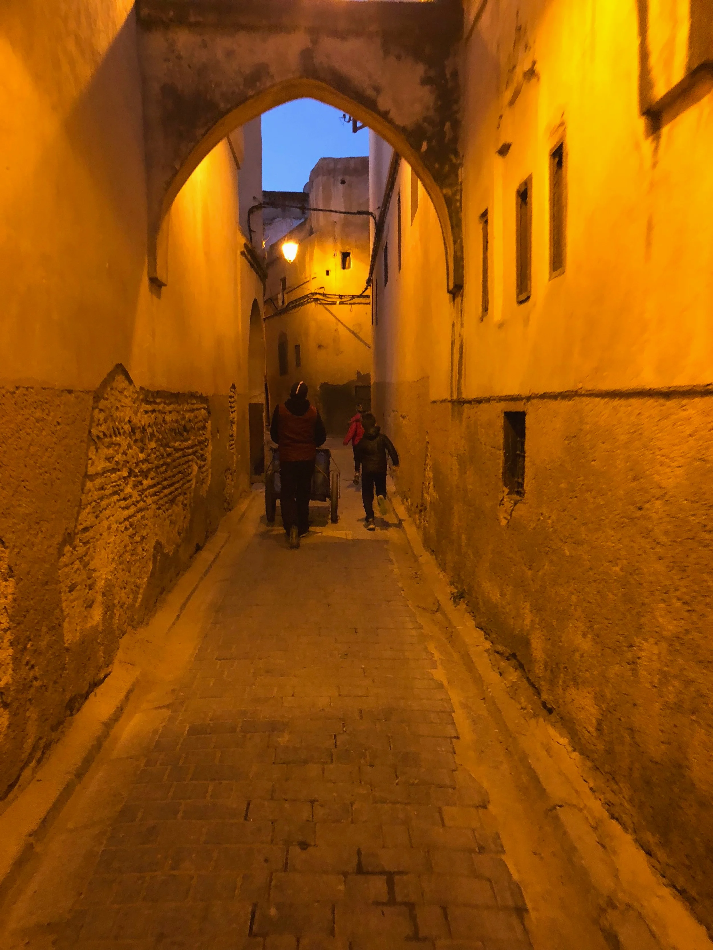 The nice thing about leaving in the early morning is that the side streets are wide open for cart races :-)