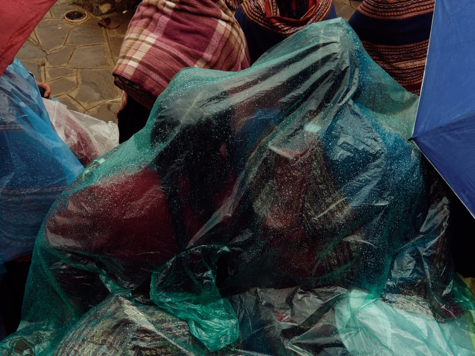 ©Facundo Bustamante_241119_ValleSagrado_Peru_2344_Bajo la lluvia en Chinchero_D50.jpg