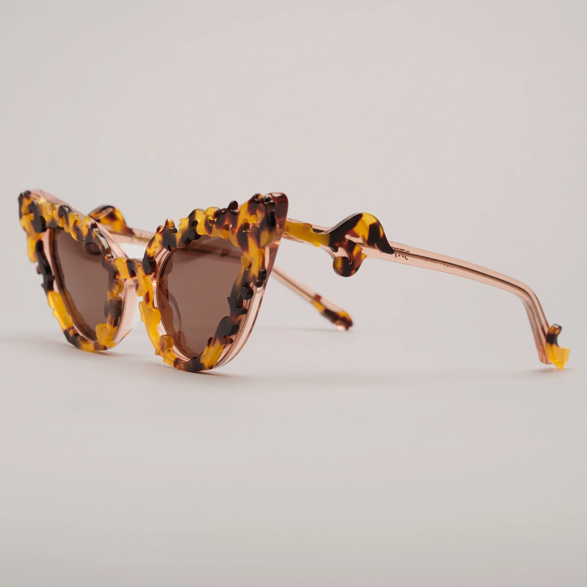 JAYNE_HOOD_Adele Mildred_tortoiseside.jpg