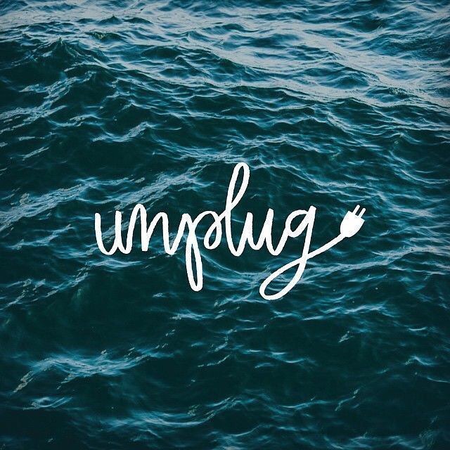 Happy Labor Day Weekend! Vacation time is a great occasion to relax and #unplug. Self care activities lower your risk of developing or exacerbating mental health issues and stress related disorders. 🏖  #holidayweekendvibes