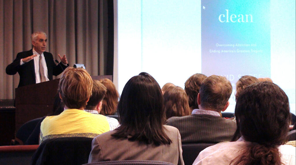 Best-selling @ nytimes author @ david_sheff spoke to NIDA scientists and staff today about his work on #addiction . twitter.com/NIDAnews/statu… — NIDAnews (@NIDAnews)