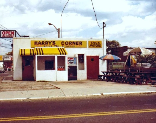 harrys corner.jpg