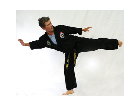  Master Kim Geary 9th Dan Black Belt Promoted December, 2017 One of the highest ranked American woman in USA.   Co-founder: Austin Chayon-Ryu 