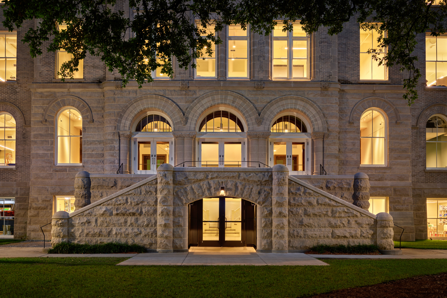 6823 St. Charles Avenue – Richardson Memorial Hall, Tulane University