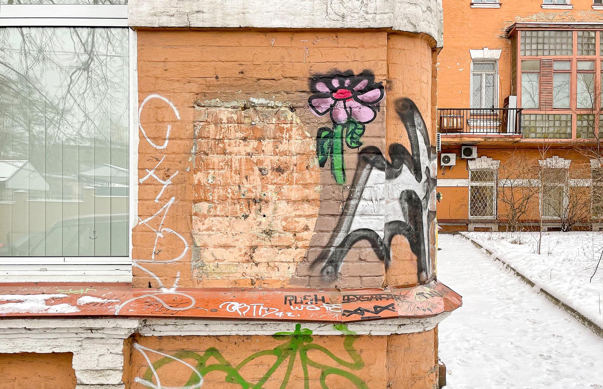 deafwalls09b.jpg