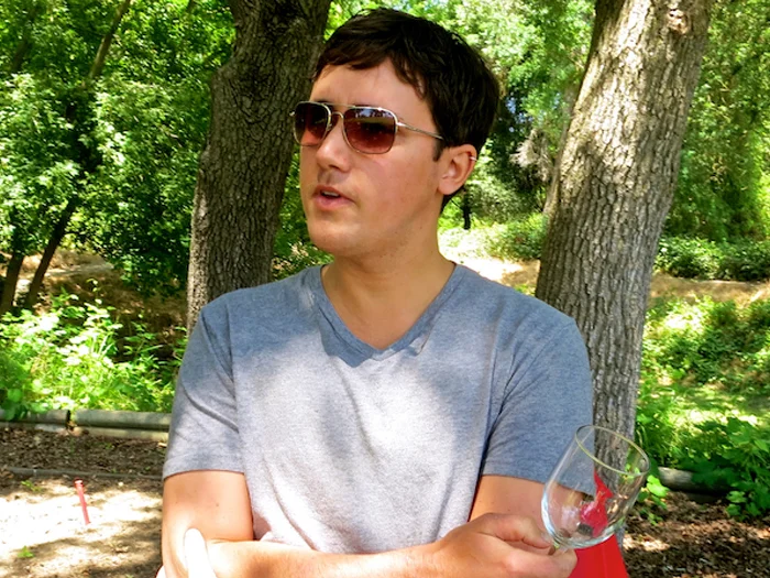Chad Hinds - Methode Savauge • Berkeley, California Started in 2013 by Chad Hinds, striving to find a voice for California Cabernet Franc and Chenin Blanc. In the Spring of 2018 he began planting a vineyard in the California Alps of Siskiyou County, using the permaculture methods laid out by Fukuoka. In the spirit of this new project he has begun experimenting with wine styles and varieties originating in the Alps of Europe. The wines seek to channel a sense of place with the goal of showcasing California's diversity.