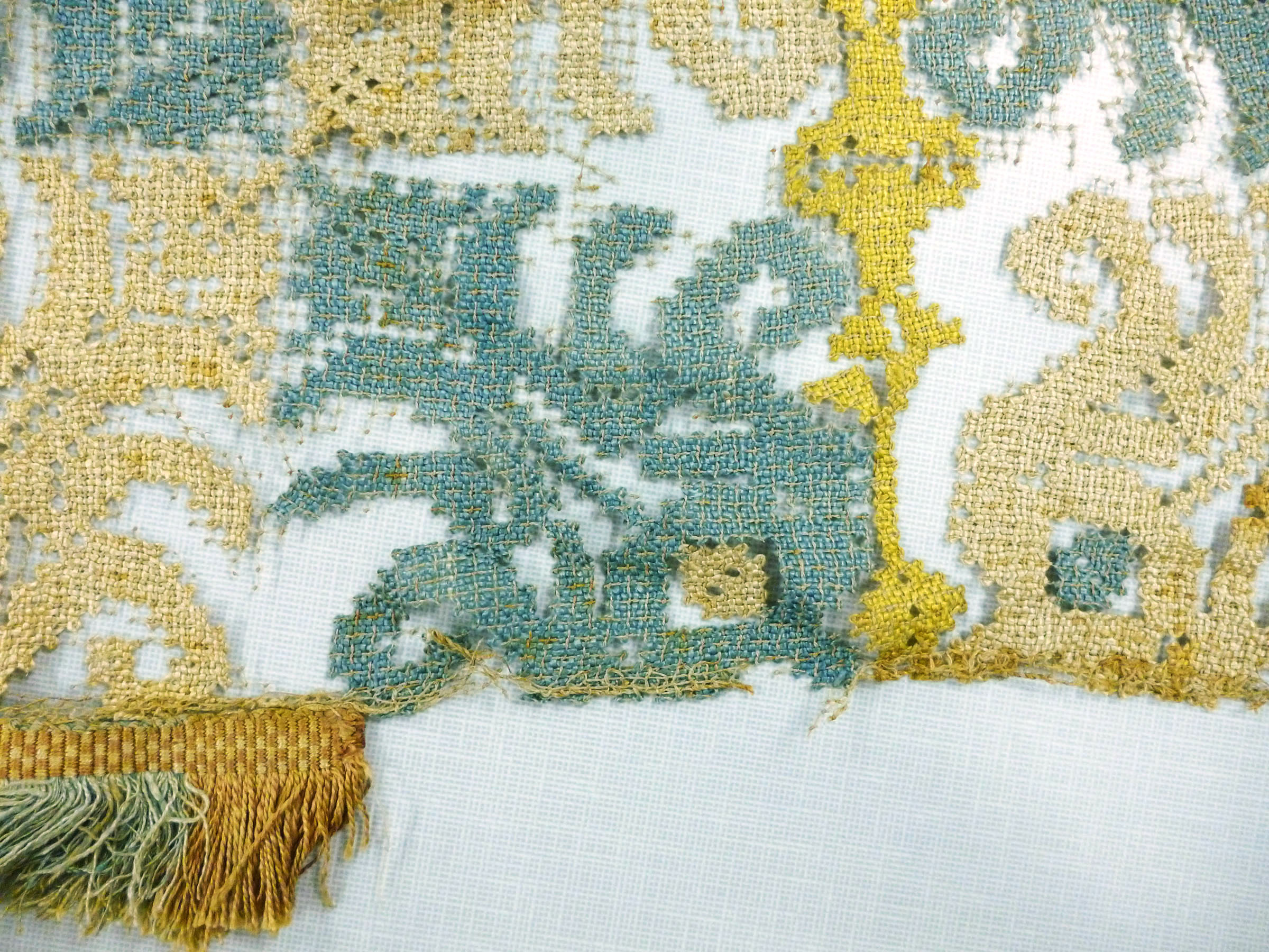 Fragile Lace Netting