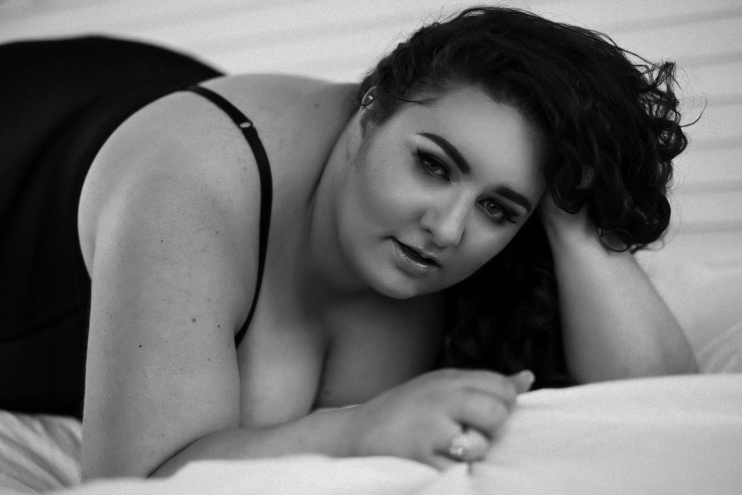 size 28 boudoir
