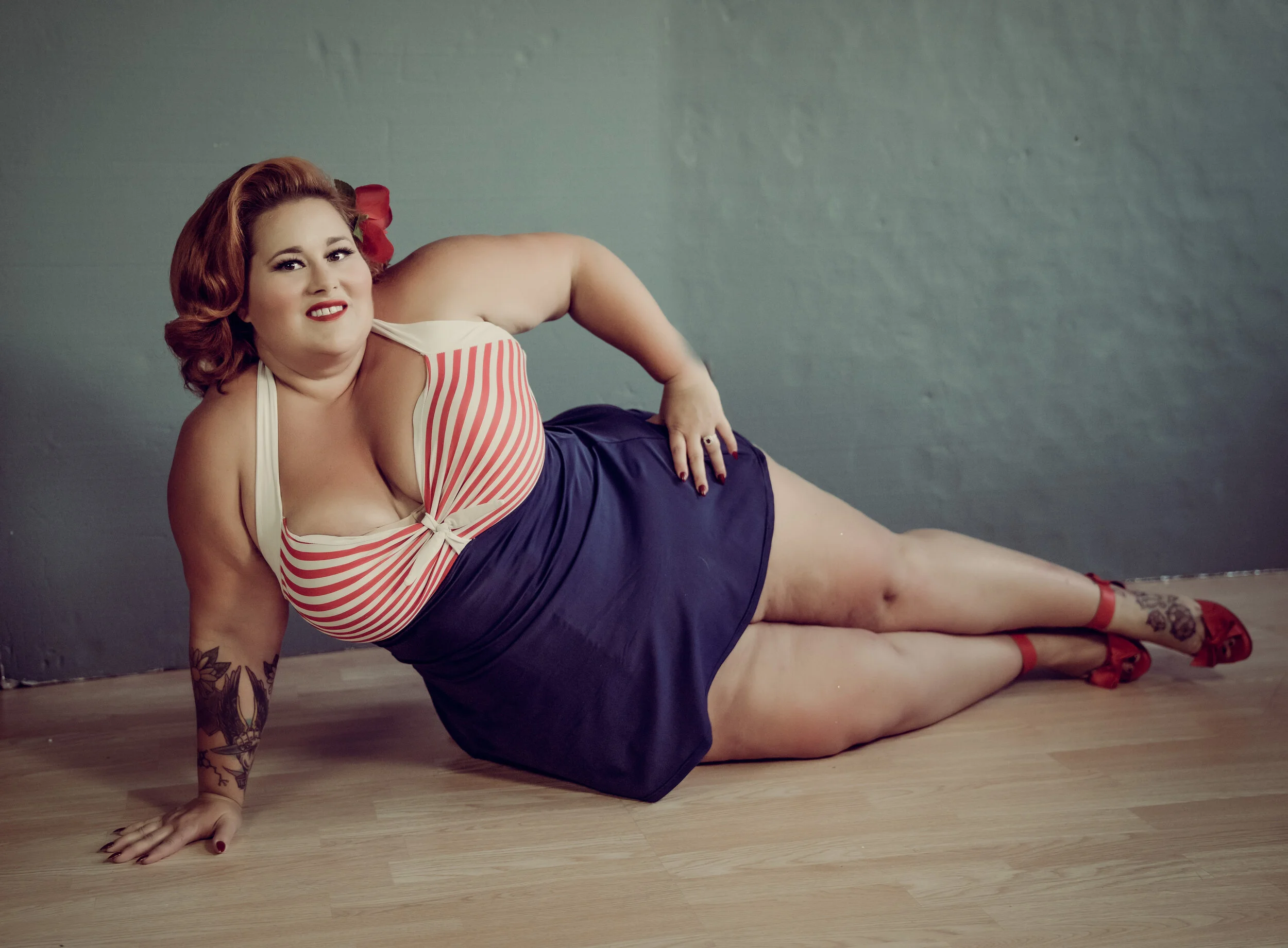 plus size pinup