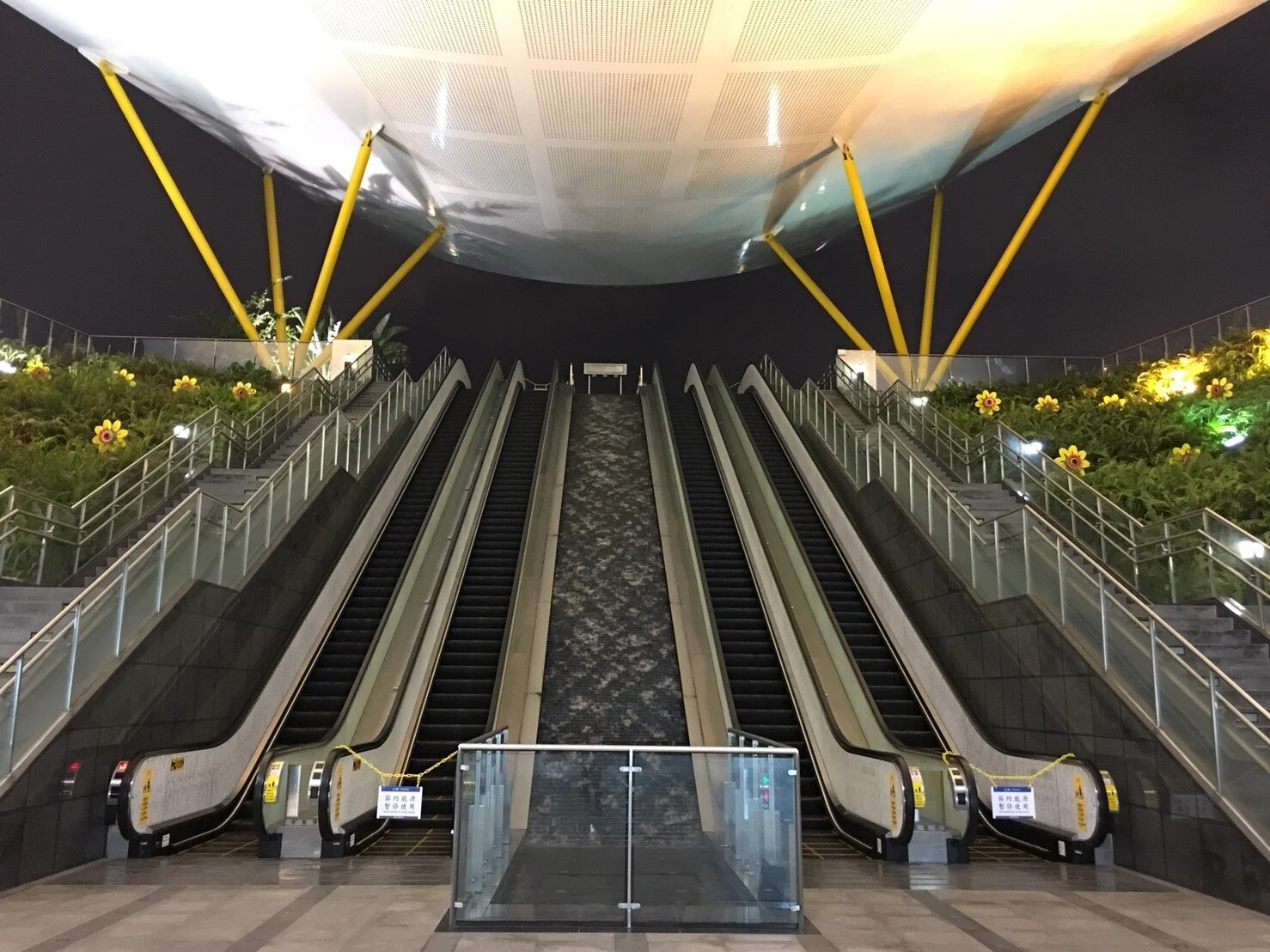 高雄九福大飯店 - 中央公園站.jpg