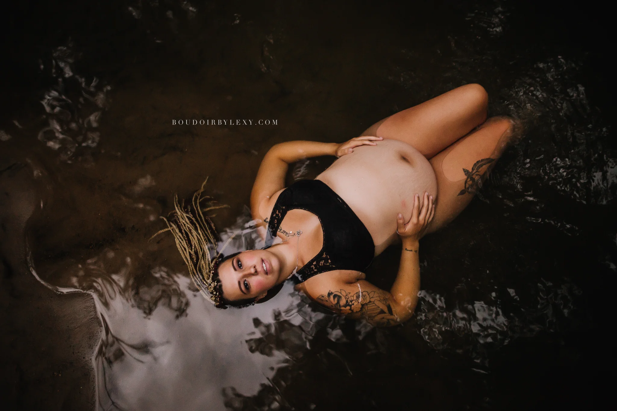 BOUDOIR BY LEXY CEDAR FALLS IOWA MATERNITY-45.jpg