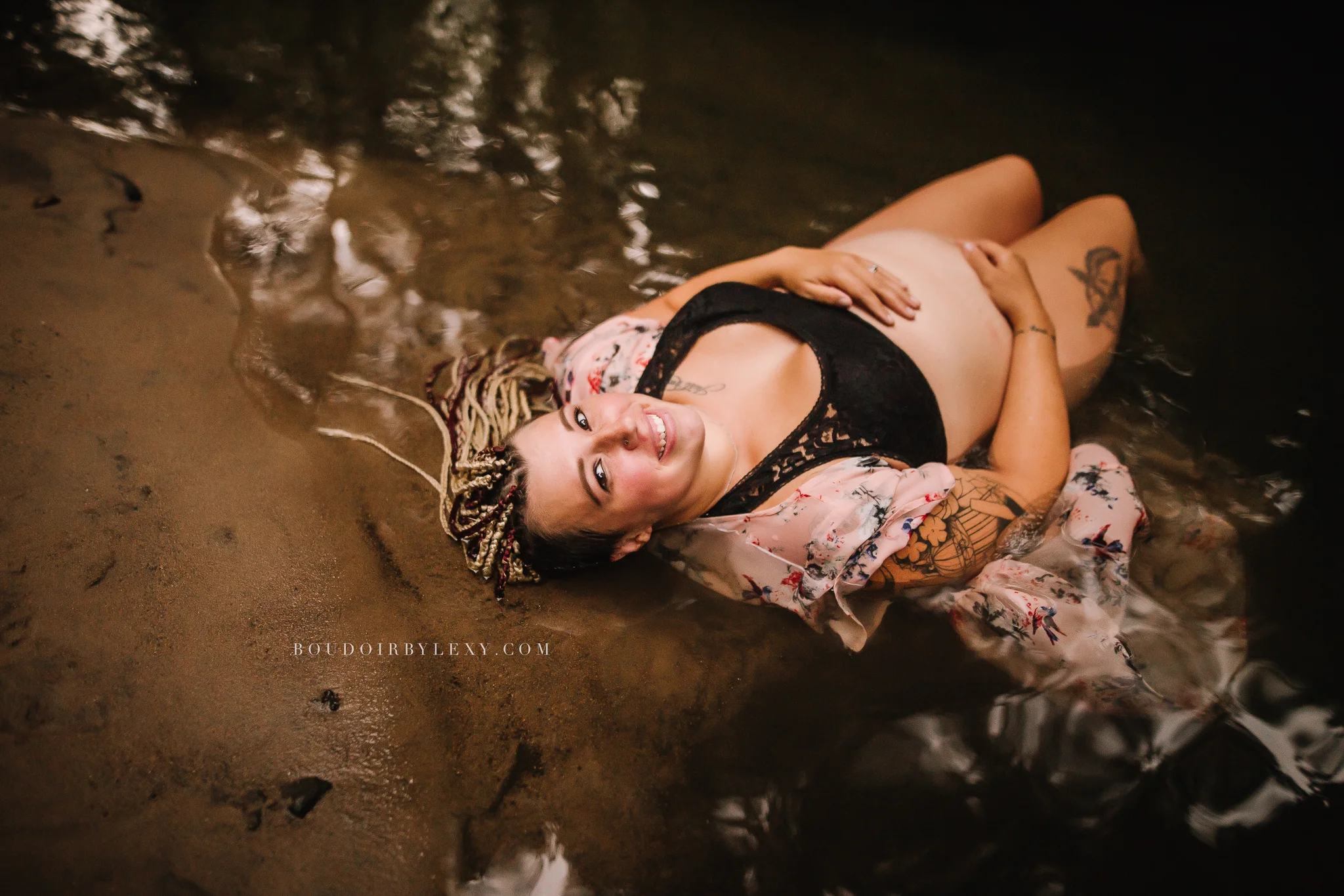 BOUDOIR BY LEXY CEDAR FALLS IOWA MATERNITY-35.jpg
