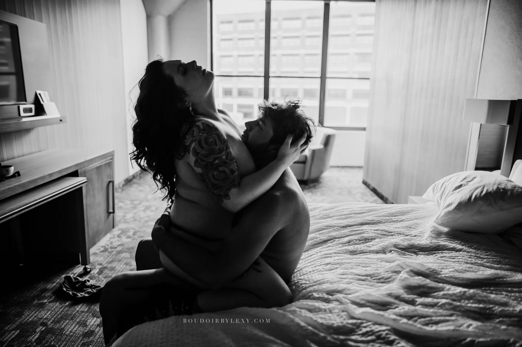IOWA COUPLES SHOWER BOUDOIR CEDAR FALLS-33.jpg
