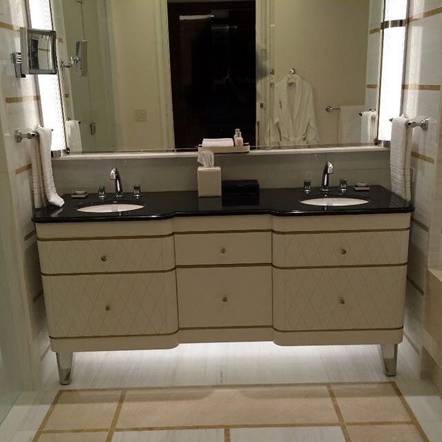 #customvanity #vanity #bathroomvanity #customdesign #customfurniture #interiordesign #design #custom #hopitality #hospitalitydesign #kouzouiansencore #madeinusa🇺🇸
