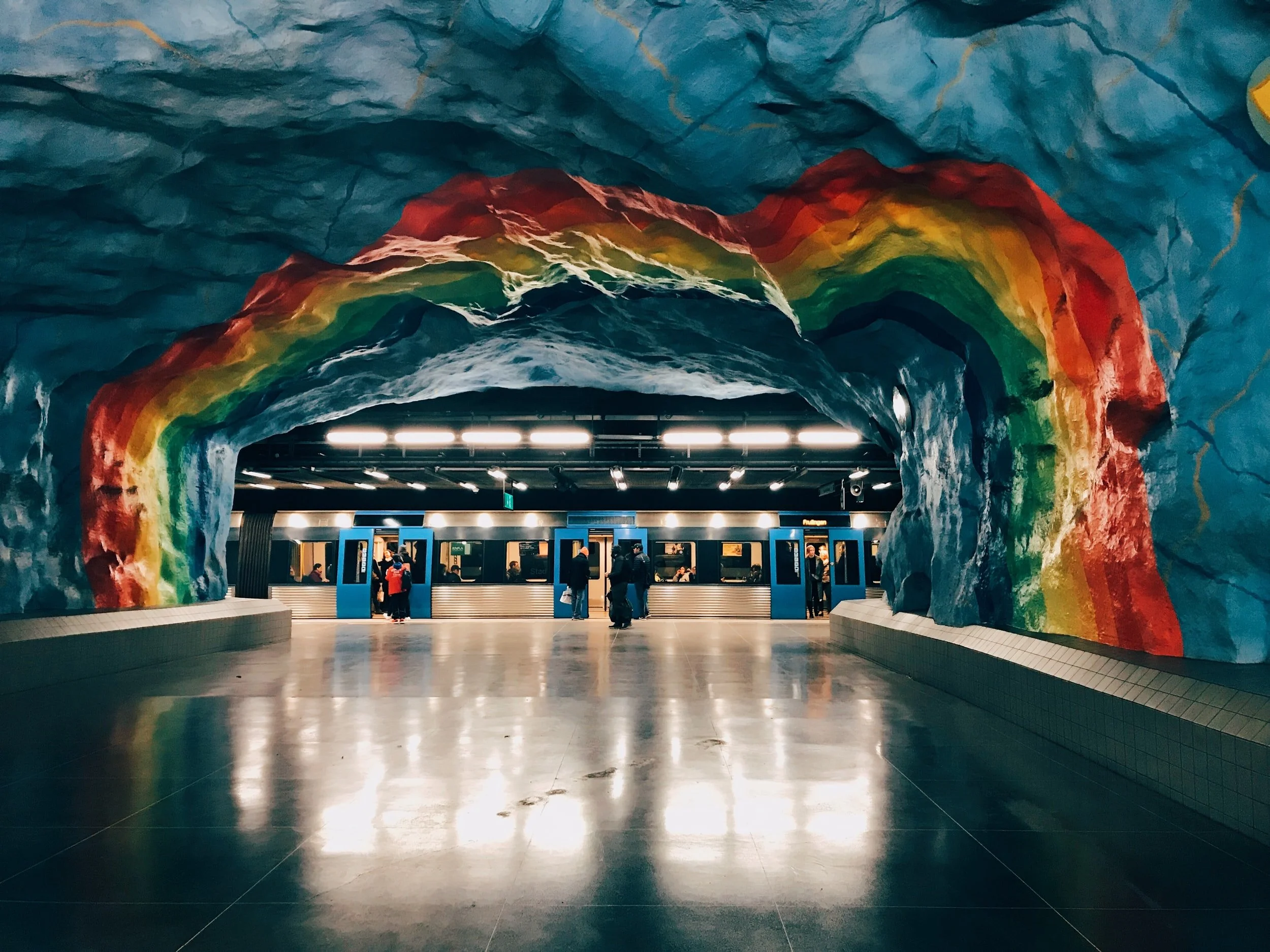 5 Reasons To Ditch the Car and Use Public Transport in Stockholm