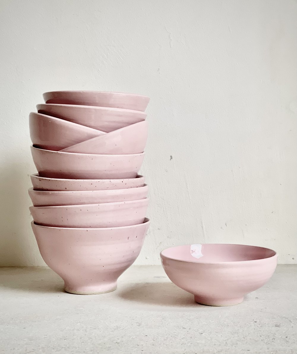 Pink_bowl_ingridunsold-1669966066583.jpeg