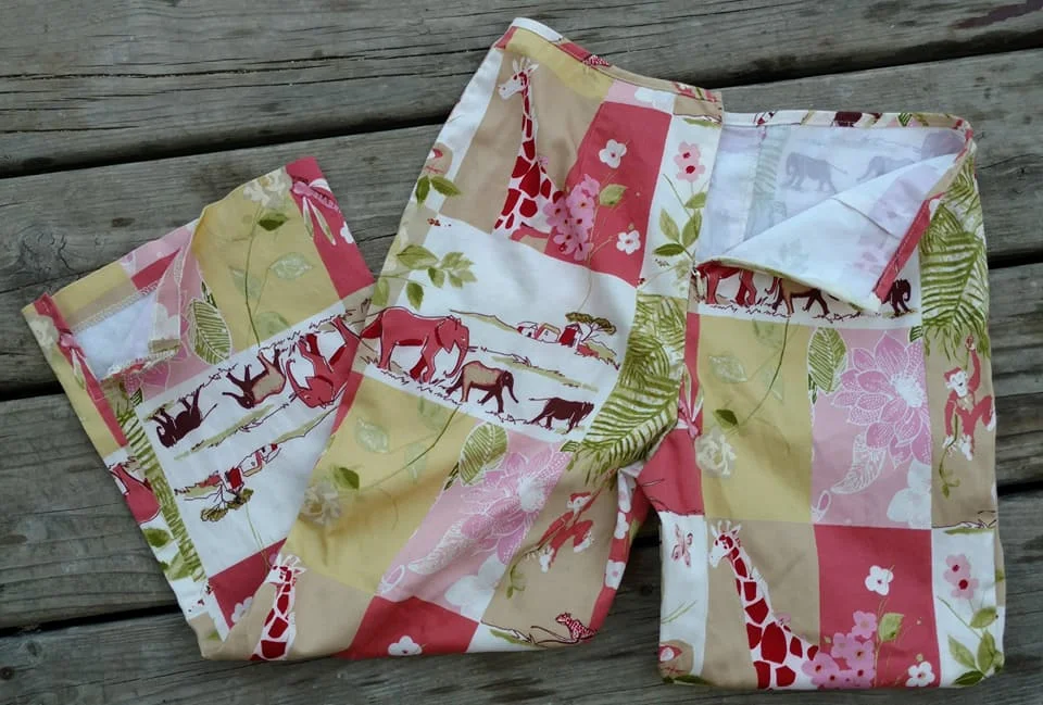 Boutique Capri Jungle-Inspired Pants