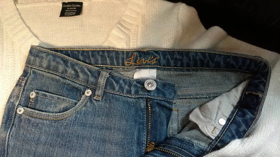 Levi Cropped Jeans &amp; Shimmer Sweater