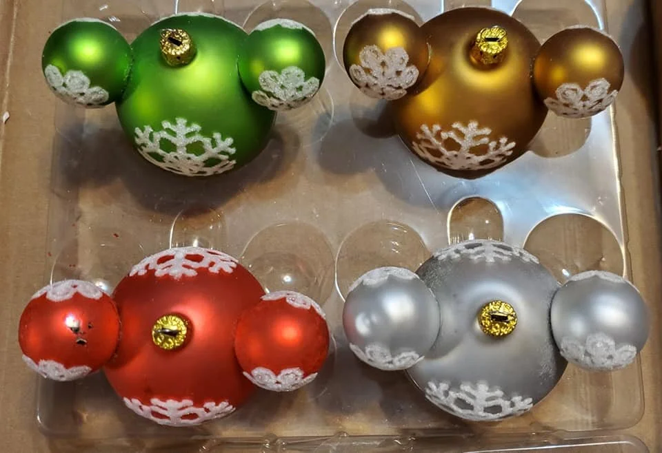 MICKEY MOUSE EARS SNOWFLAKE CHRISTMAS ORNAMENTS DISNEY