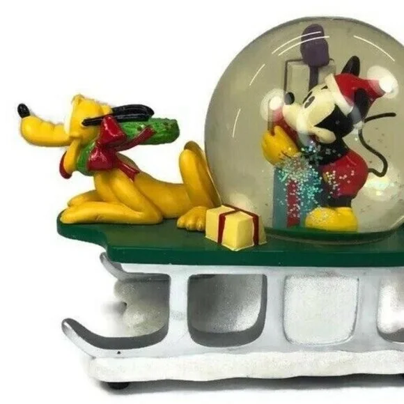 Disney Snowglobe Waterball Musical Mickey Pluto Sled